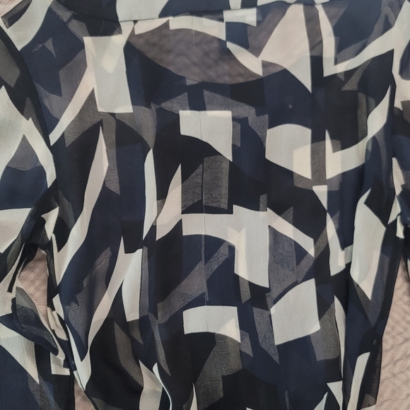 French Connection Silk Geometric Pattern Black and White Long Sleeve Top - Picture 11 of 11